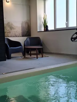Piscine de l'établissement Les Suites du Dossen ou située à proximité