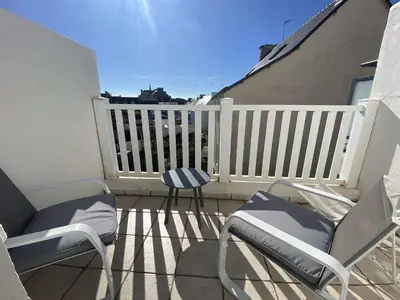 Balcon ou terrasse dans l'établissement Maison rénovée à Bénodet, 3 étoiles, centre-ville, proche plage et commerces - FR-1-481-125