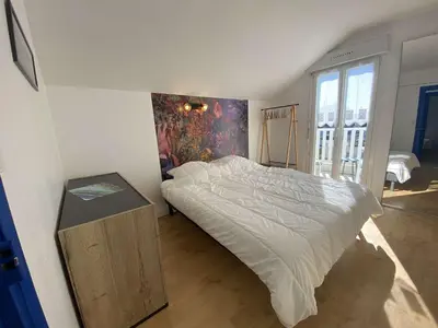 Un ou plusieurs lits dans un hébergement de l'établissement Maison rénovée à Bénodet, 3 étoiles, centre-ville, proche plage et commerces - FR-1-481-125