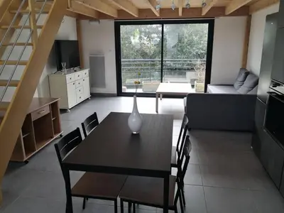 Coin salon dans l'établissement Appartement accueillant au cœur de Le Conquet avec parking privé