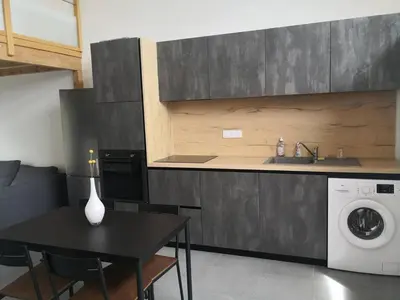 Cuisine ou kitchenette dans l'établissement Appartement accueillant au cœur de Le Conquet avec parking privé