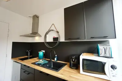 Cuisine ou kitchenette dans l'établissement Le perchoir *hyper centre * A 2 pas de la mer *