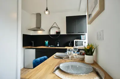 Cuisine ou kitchenette dans l'établissement Le perchoir *hyper centre * A 2 pas de la mer *