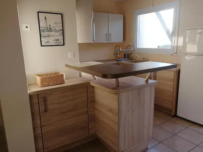 Cuisine ou kitchenette dans l'établissement Maison Aber Wrac'h