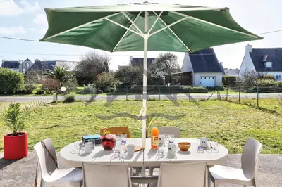 Jardin de l'établissement LocaLise - M12 -Ty Marjan - Vacances à quelques pas de la mer au Guilvinec - Wifi inclus - linge de lit inclus - Animaux bienvenus - Jardin avec possibilité d'être clos avec grillage