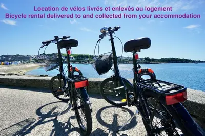 Vélo sur le terrain de l'établissement Rêve salé ou dans les environs
