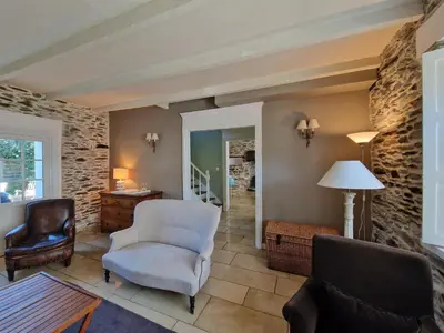 Coin salon dans l'établissement House in Locquirec near Sandy Beaches