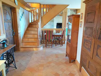 Télévision ou salle de divertissement dans l'établissement Granite House in Brittany with Sea Views