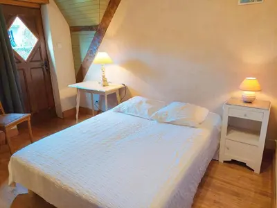 Un ou plusieurs lits dans un hébergement de l'établissement Granite House in Brittany with Sea Views