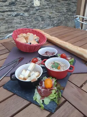 Nourriture dans l'hôtel ou à proximité