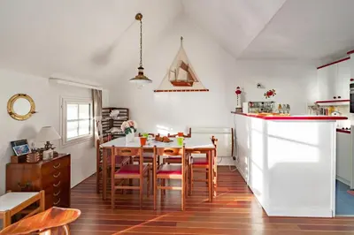 Cuisine ou kitchenette dans l'établissement Le Nautic - 5min à pied de la plage