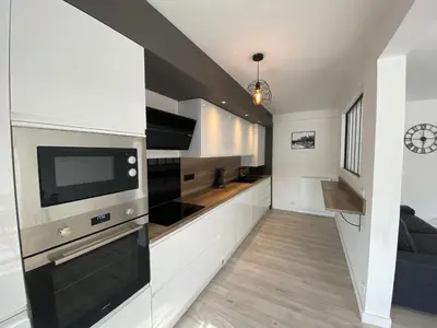 Cuisine ou kitchenette dans l'établissement Magnifique appartement à deux pas du centre ville!