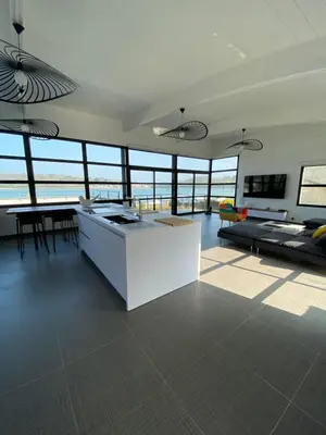 Plan de l'établissement MAISON VILLA montmarin VUE MER BRETAGNE NORD VERS ROSCOFF CARANTEC MORLAIX PLOUESCAT LOCQUENOLE AVEC SON SPA ET SA VUE MER
