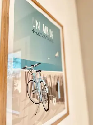 Vélo sur le terrain de l'établissement Maison à l'orée du bois du Kador ou dans les environs