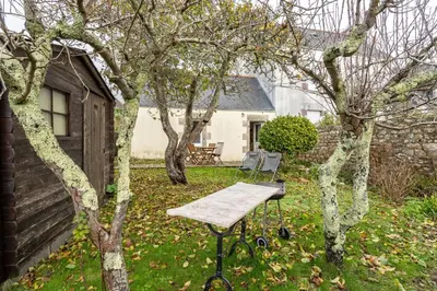 Jardin de l'établissement Pont L'Abbé, maison avec jardin pour 4