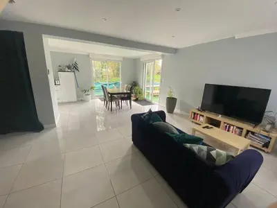 Télévision ou salle de divertissement dans l'établissement Chambre chez Marjorie
