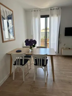 Télévision ou salle de divertissement dans l'établissement La cale du bord de mer