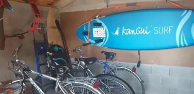 Vélo sur le terrain de l'établissement Le Sentier Des Dunes 