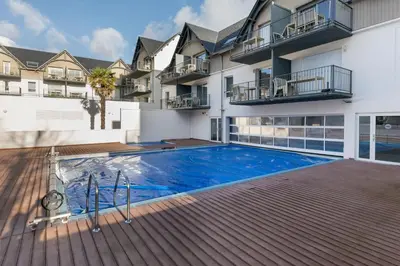 Piscine de l'établissement Ty Mano ou située à proximité