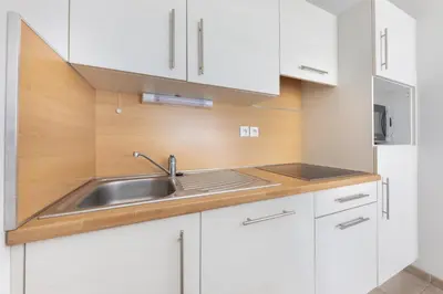 Cuisine ou kitchenette dans l'établissement Ty Mano