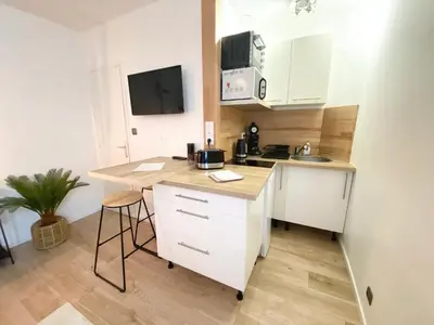 Cuisine ou kitchenette dans l'établissement LE GENTILHOMME - Studio - Entrée autonome - Plein centre historique