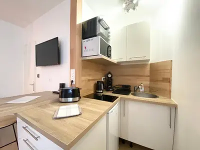 Cuisine ou kitchenette dans l'établissement LE GENTILHOMME - Studio - Entrée autonome - Plein centre historique