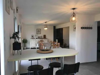 Coin salon dans l'établissement villa Juliette, vue mer, accès plages à pieds