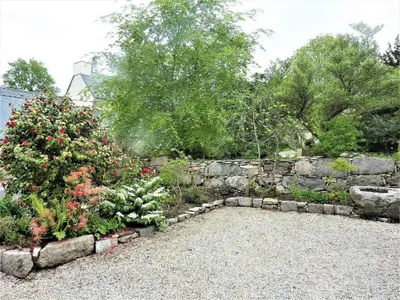 Jardin de l'établissement Stone House in Huelgoat, Brittany