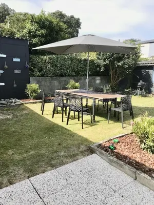 Jardin de l'établissement Maison cosy proche du port et des commerces