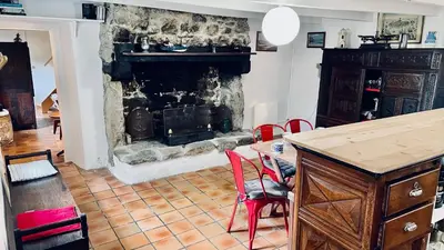 Cuisine ou kitchenette dans l'établissement Le penty de Lesquiffinec