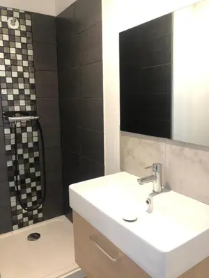 Salle de bains dans l'établissement Atelier Arthaud