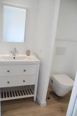 Salle de bains dans l'établissement Ty Dag - Petite Terre vue mer, spa, plage à 300m