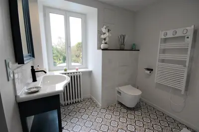 Salle de bains dans l'établissement Le Manoir de Kérofil ** Gîte et chambres d'hôtes **
