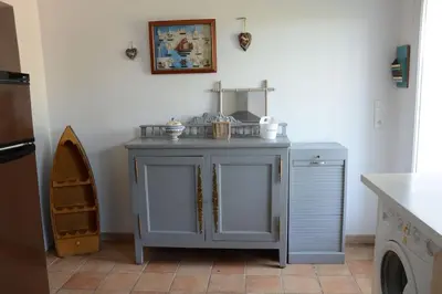 Cuisine ou kitchenette dans l'établissement Petite maison bretonne pour 4 personnes