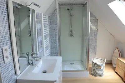 Salle de bains dans l'établissement Petite maison bretonne pour 4 personnes