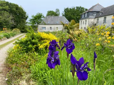 Jardin de l'établissement Les Gîtes du Manoir de Keryvon