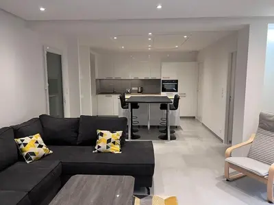 Cuisine ou kitchenette dans l'établissement Appartement brest st-marc 6-8personne 2min centre