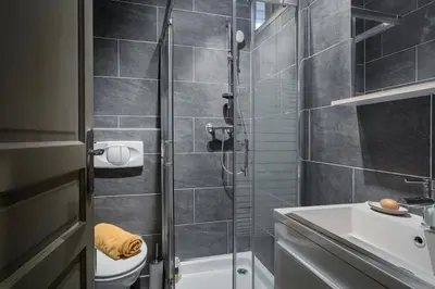 Salle de bains dans l'établissement Studio au pied du phare Vue Mer