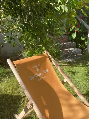 Jardin de l'établissement Studio au pied du phare Vue Mer