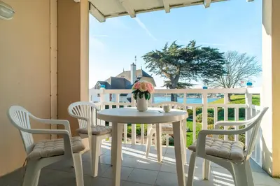 Balcon ou terrasse dans l'établissement Côté Ouest - Appt avec piscine partagée