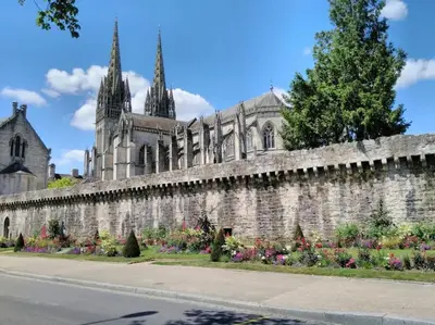 Plan de l'établissement QUIMPER hyper centre T2 balcon Lumineux Calme