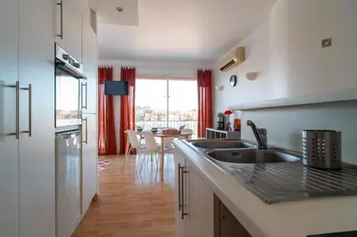 Cuisine ou kitchenette dans l'établissement France - Appt pour 4 proche plage