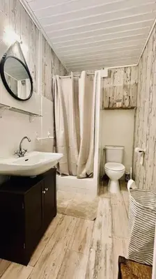 Salle de bains dans l'établissement La p'tite sardine