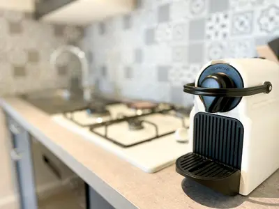 Cuisine ou kitchenette dans l'établissement Jacuzzi au Cocon brestois