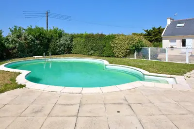 Piscine de l'établissement Vacances en famille ou entre amis a Penmarch ou située à proximité