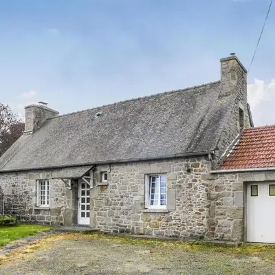3 Bedroom Beautiful Home In Lanvellec