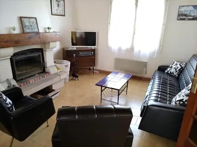 Télévision ou salle de divertissement dans l'établissement Trouz Ar Mor