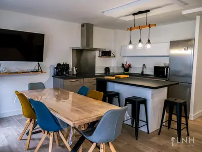 Cuisine ou kitchenette dans l'établissement L'appartement de jeanne