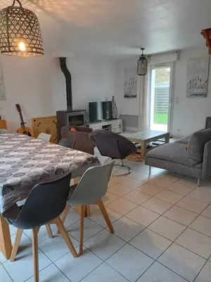 Coin salon dans l'établissement La maison des vacances