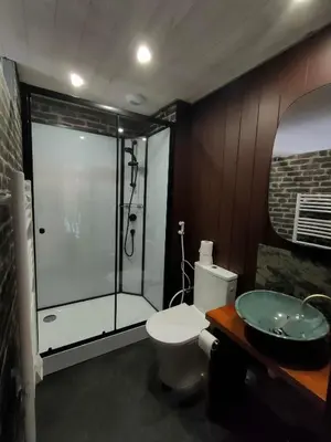 Salle de bains dans l'établissement Ty Merzhin